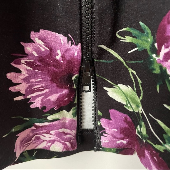 Torrid Floral Print Double Zip Stretch Pencil Skirt, Size 2X - Picture 8 of 12